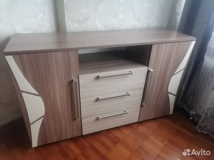 Стенка горка в гостиную