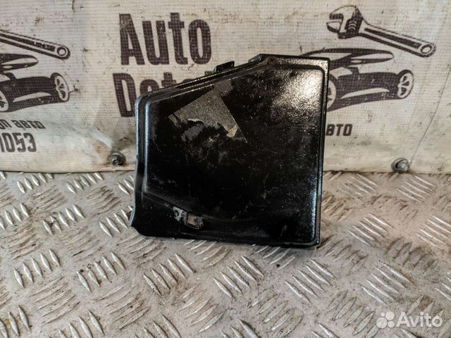 Крышка блока предохранителей Renault logan 1