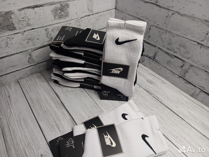 Носки Nike высокие белые
