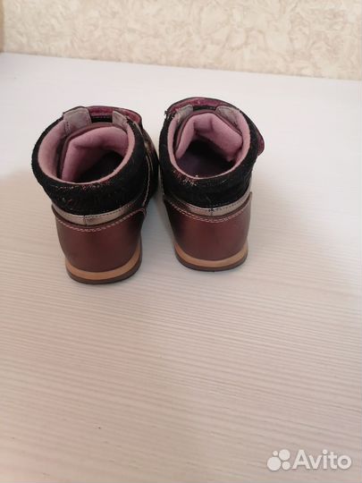 Ботинки для девочки