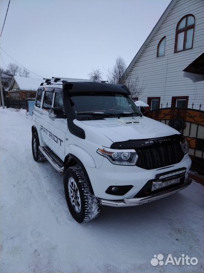 Решетка радиатора УАЗ patriot