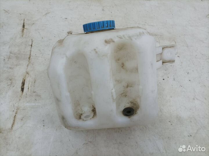 Бачок омывателя Лада Гранта 2011