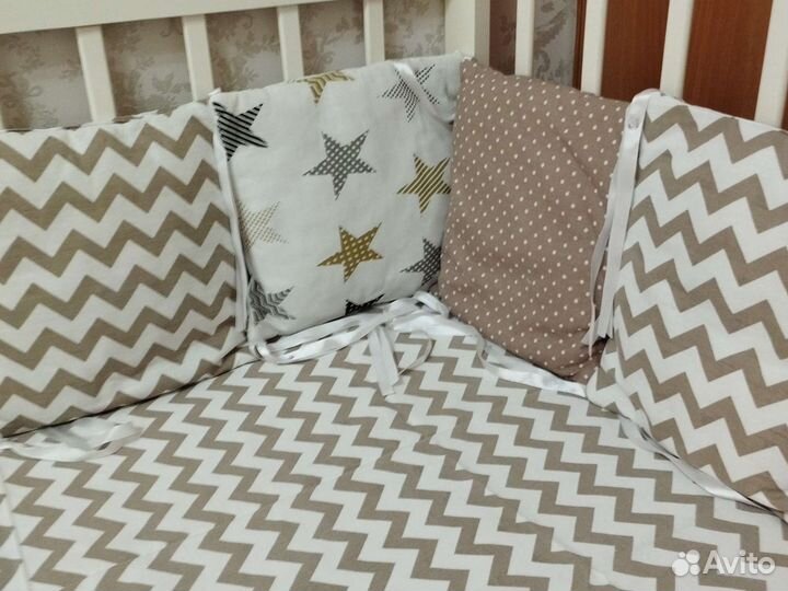 Подушки, бортики на кровать