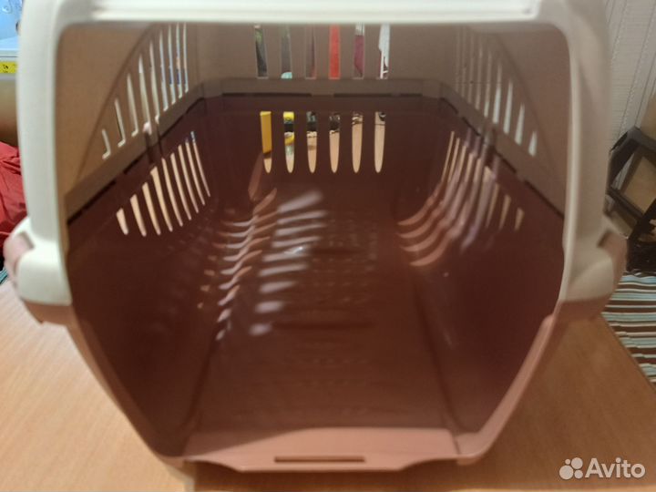 Переноска для животных пластиковая