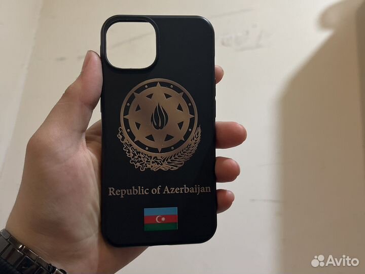 Чехол на айфон 13