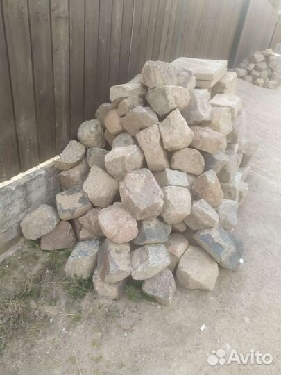 Камень булыжник немецкий