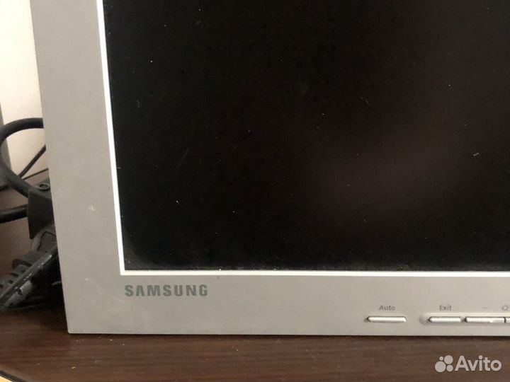 Монитор samsung