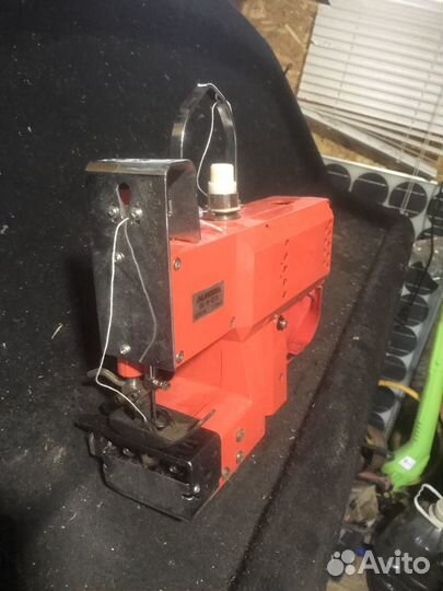 Швейная машина ручная