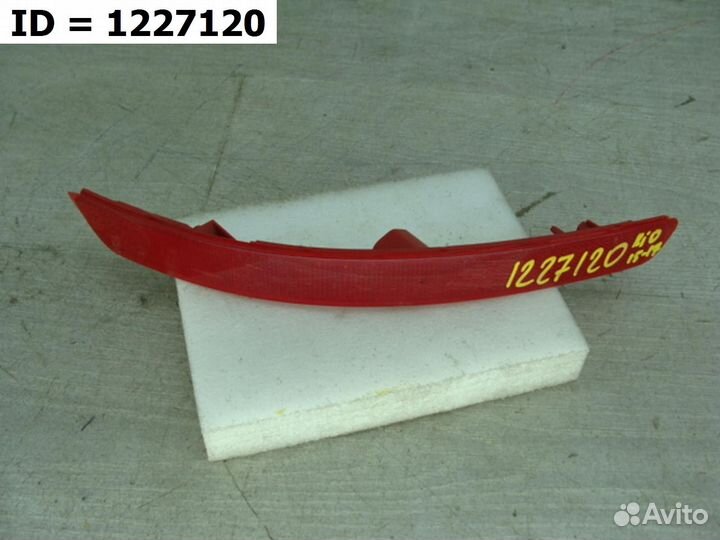 Светоотражатель катафот заднего бампера левый Kia