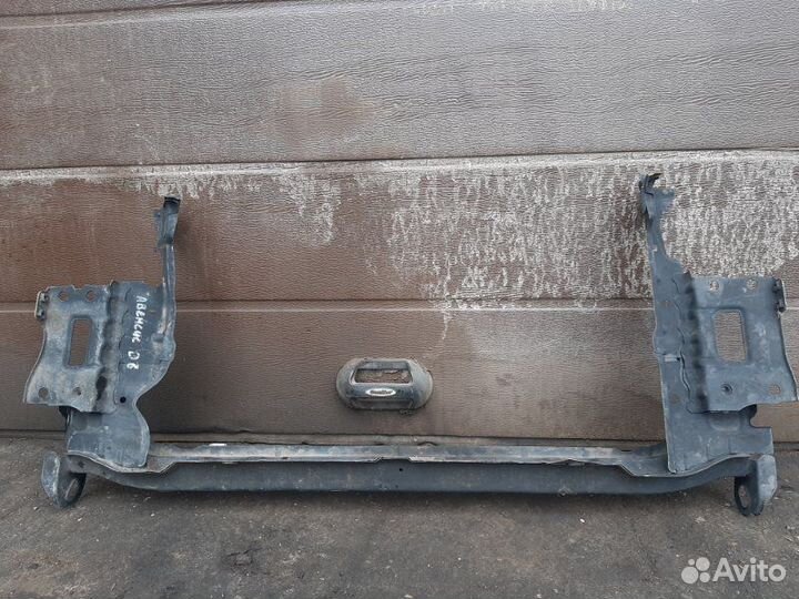 Телевизор (суппорт радиаторов) Toyota Avensis