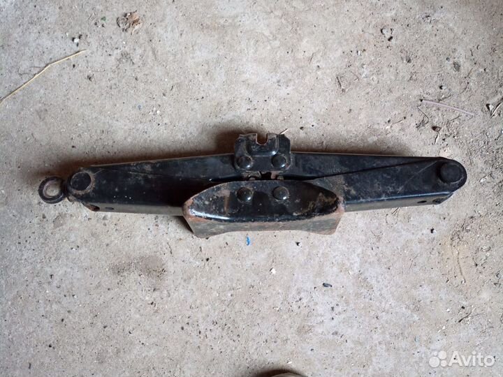 Домкрат nissan primera