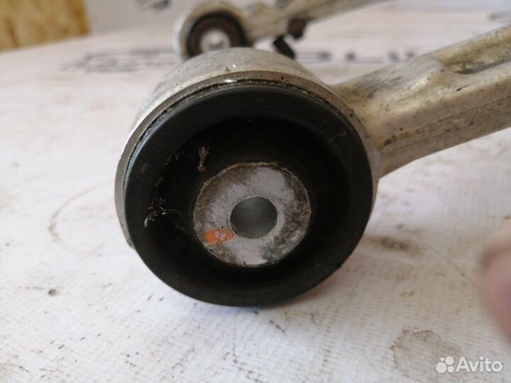 Рычаг подвески верхний правый Mercedes Gl X164