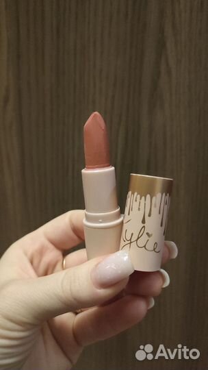 Матовая помада kylie