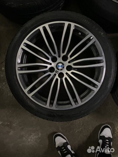 Комплект летних колес r19 bmw g30 664 M-Sport
