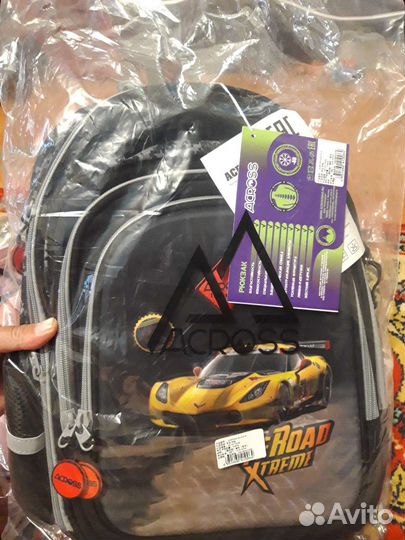 Ранец школьный для мальчика новый