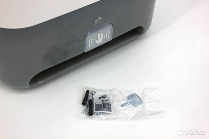 Диспенсер для полотенец сенсорный Tork H1 оптом