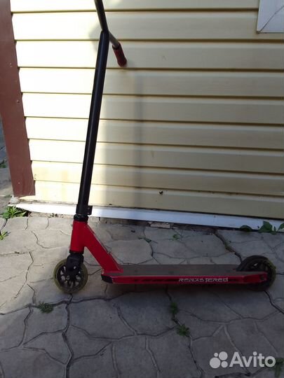 Продам трюковой самокат