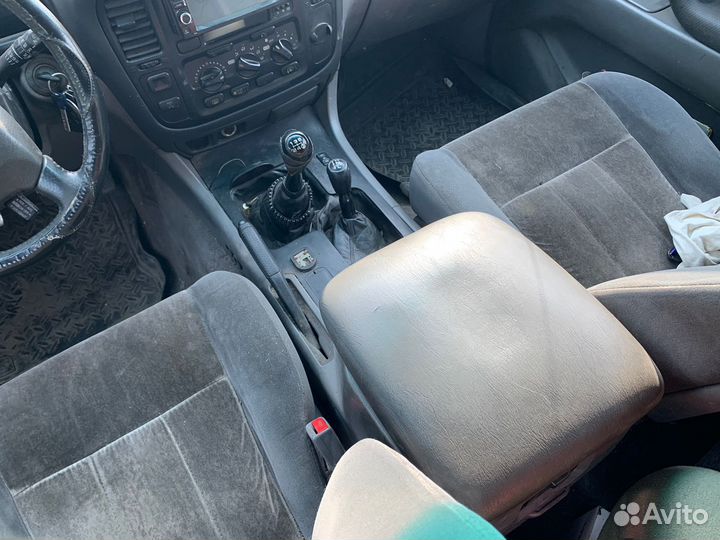 В разборе ленд крузер Toyota Land Cruiser 100 2001