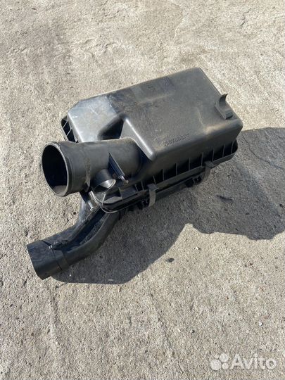 Корпус воздушного фильтра Mitsubishi Lancer X