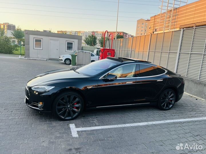 Tesla Model S 470 л.с. AT, 2014, 150 000 км