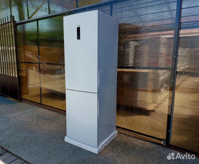 Холодильник Haier C2F636cwrg (белый)