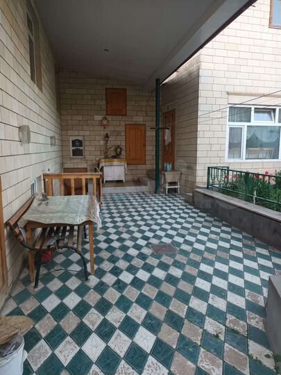 Дом 200 м² на участке 4 сот.