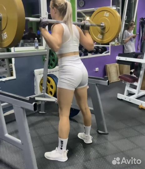 Спортивные шорты