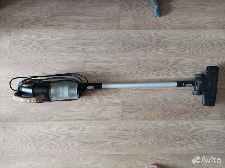 Вертикальный пылесос