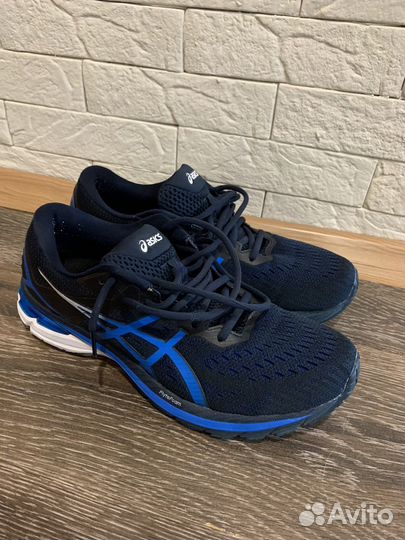 Кроссовки Asics GT-2000 9 размер 44 оригинал