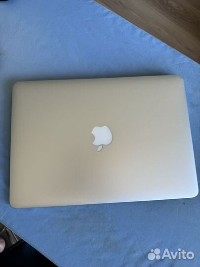 MacBook Air (13-inch, 2017)