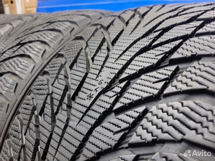 Nokian Tyres Hakkapeliitta R2 245/35 R19 93R