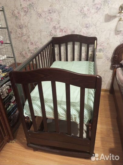 Детская кроватка