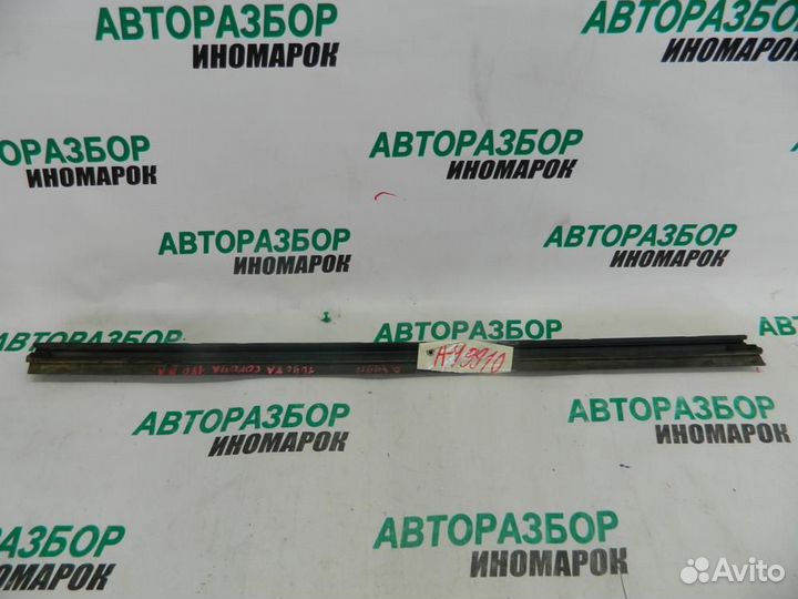 Уплотнитель для Toyota Corolla 10 2006-2013г