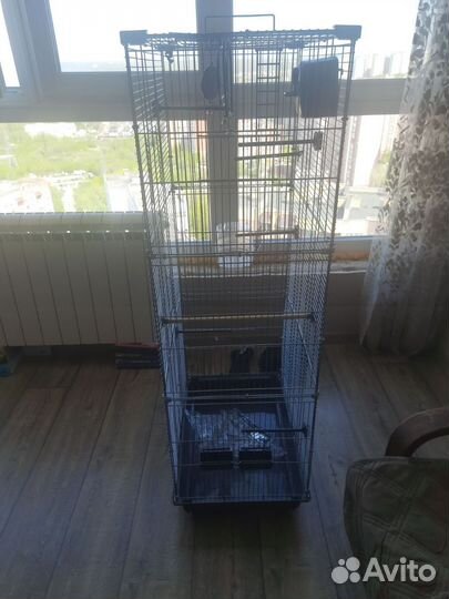 Клетка большая практически новая