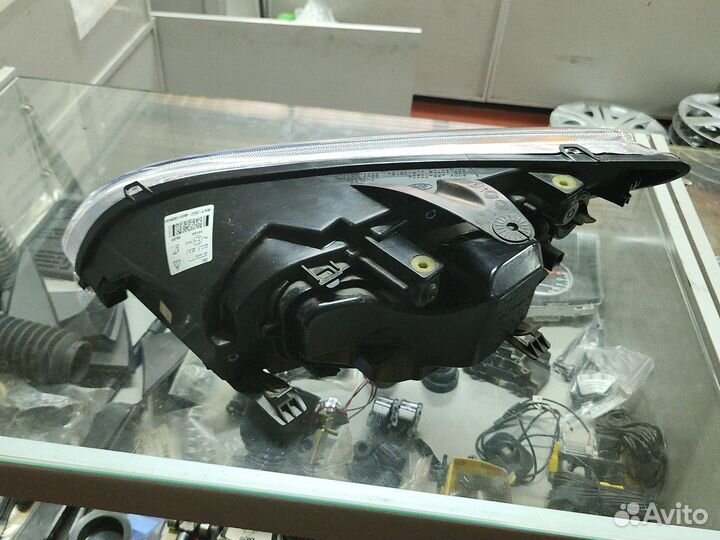 Фара ford focus 2 1480983 4m51-13099-gc