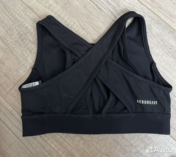 Костюм adidas топ и легенсы