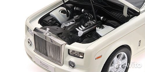 KYO8841EW Kyosho Rolls Royce Phantom EWB 1:18