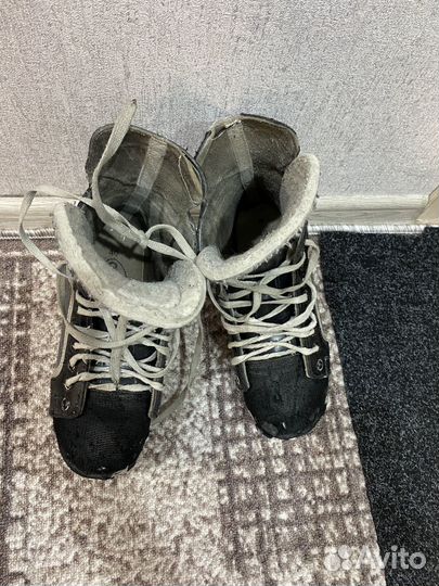 Коньки хоккейные