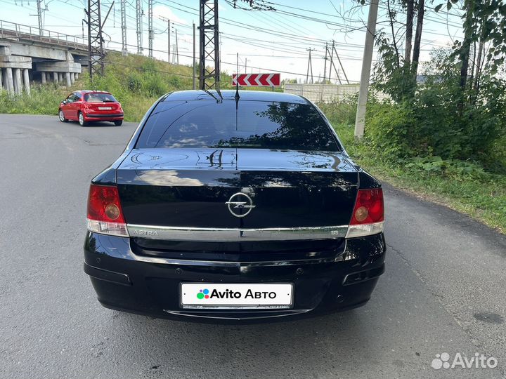 Opel Astra 1.8 AT, 2011, 204 000 км