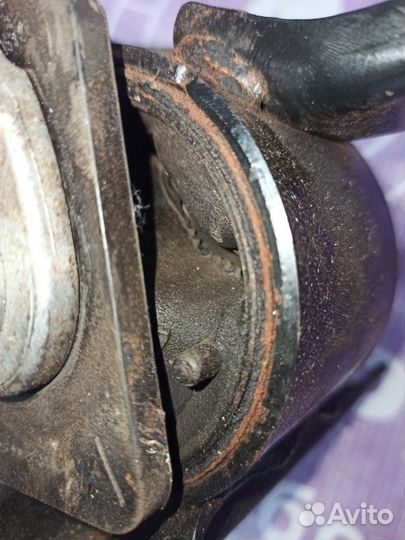 Подушка двигателя Citroen C Crosser EP DW12 2010