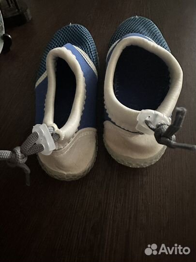 Аквашузы новые р.35