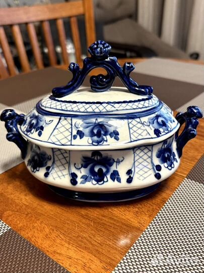 Набор столовой посуды, Гжель