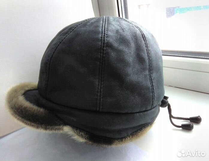 Кепка женская кожаная