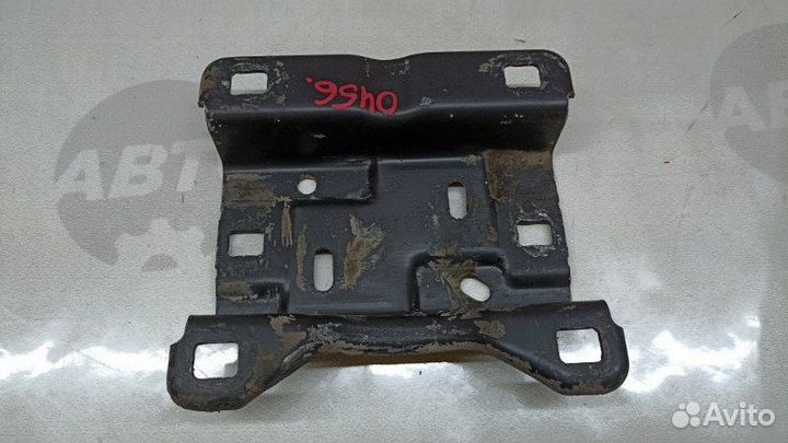 Кронштейн Porsche Cayenne 957 M48.01 2007