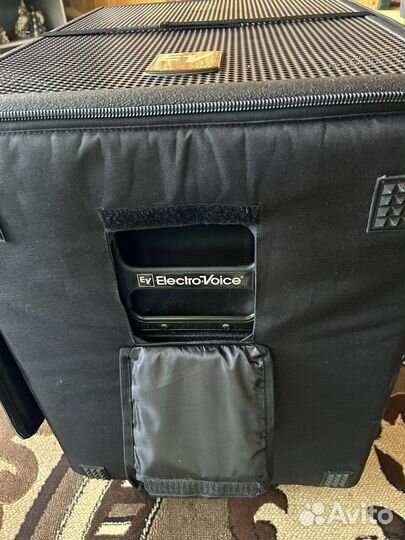 Активный сабвуфер Electro Voice SbA760