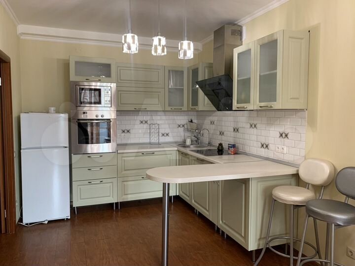 2-к. квартира, 79,3 м², 6/10 эт.