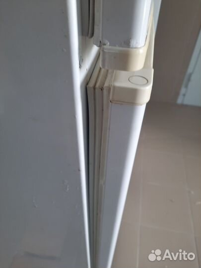 Холодильник 1.4м