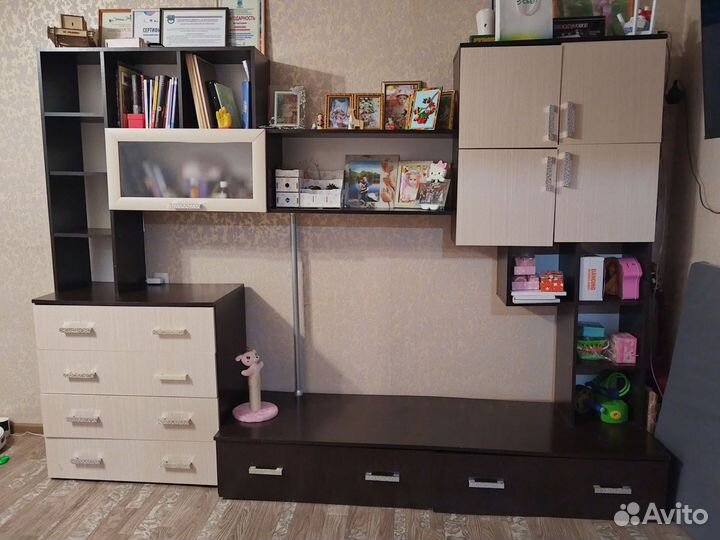 Стенка в гостиную