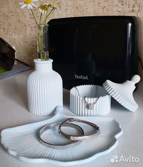 Ваза, лист поднос и шкатулка