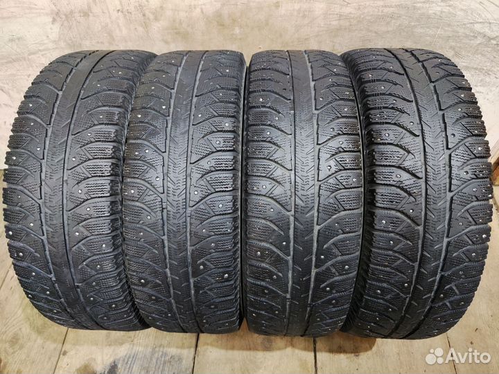 Bridgestone Ice Cruiser 7000 205/70 R15